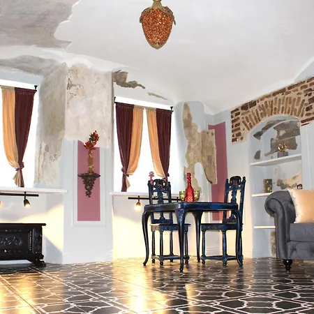 شقة Ancient Apartments, Historical Building, Reformers' House, Old Town